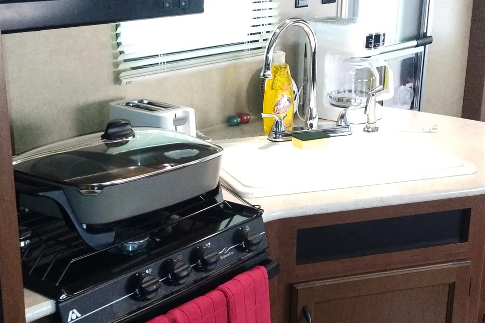 Julius's RV Cottage