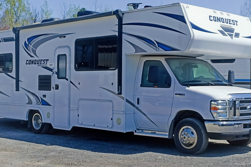 Gulf Stream Conquest 2017 (29 pi)