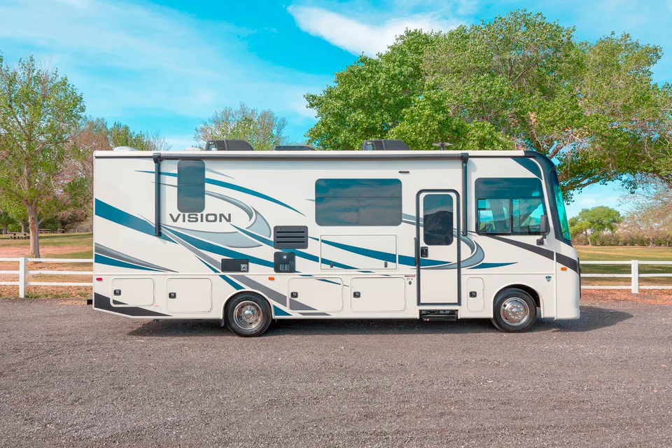 2021 Entegra Coach Sleeps 8