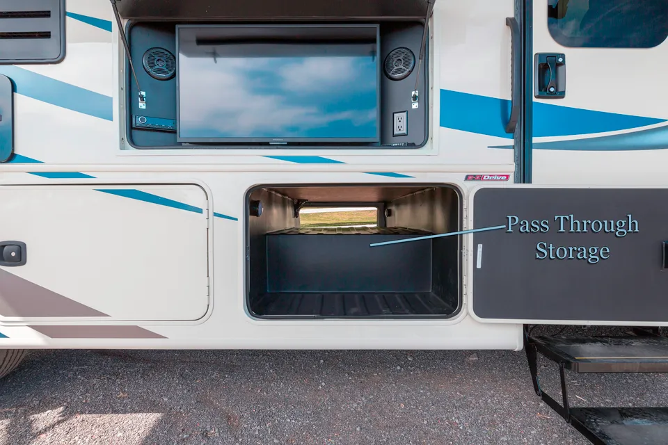 2021 Entegra Coach Sleeps 8