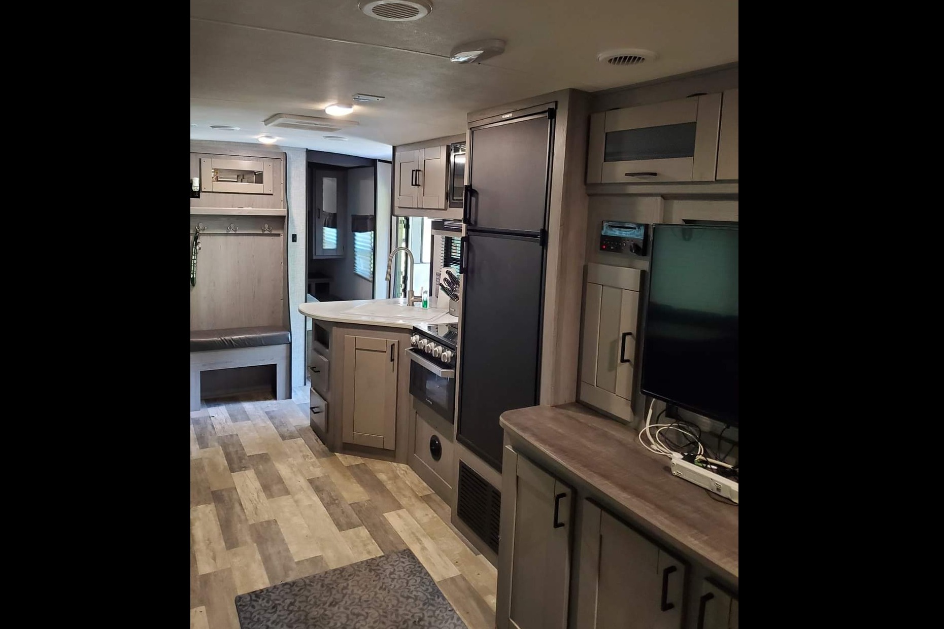 Kip's Forest River Mallard m312 Travel Trailer