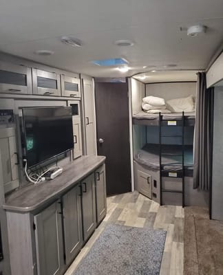Kip's Forest River Mallard m312 Travel Trailer