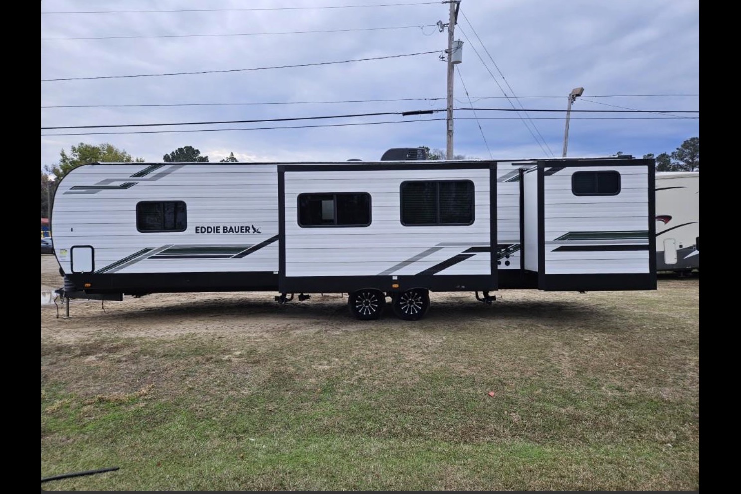 2 Bedroom 1.5 Bath Eddie Bauer Luxury