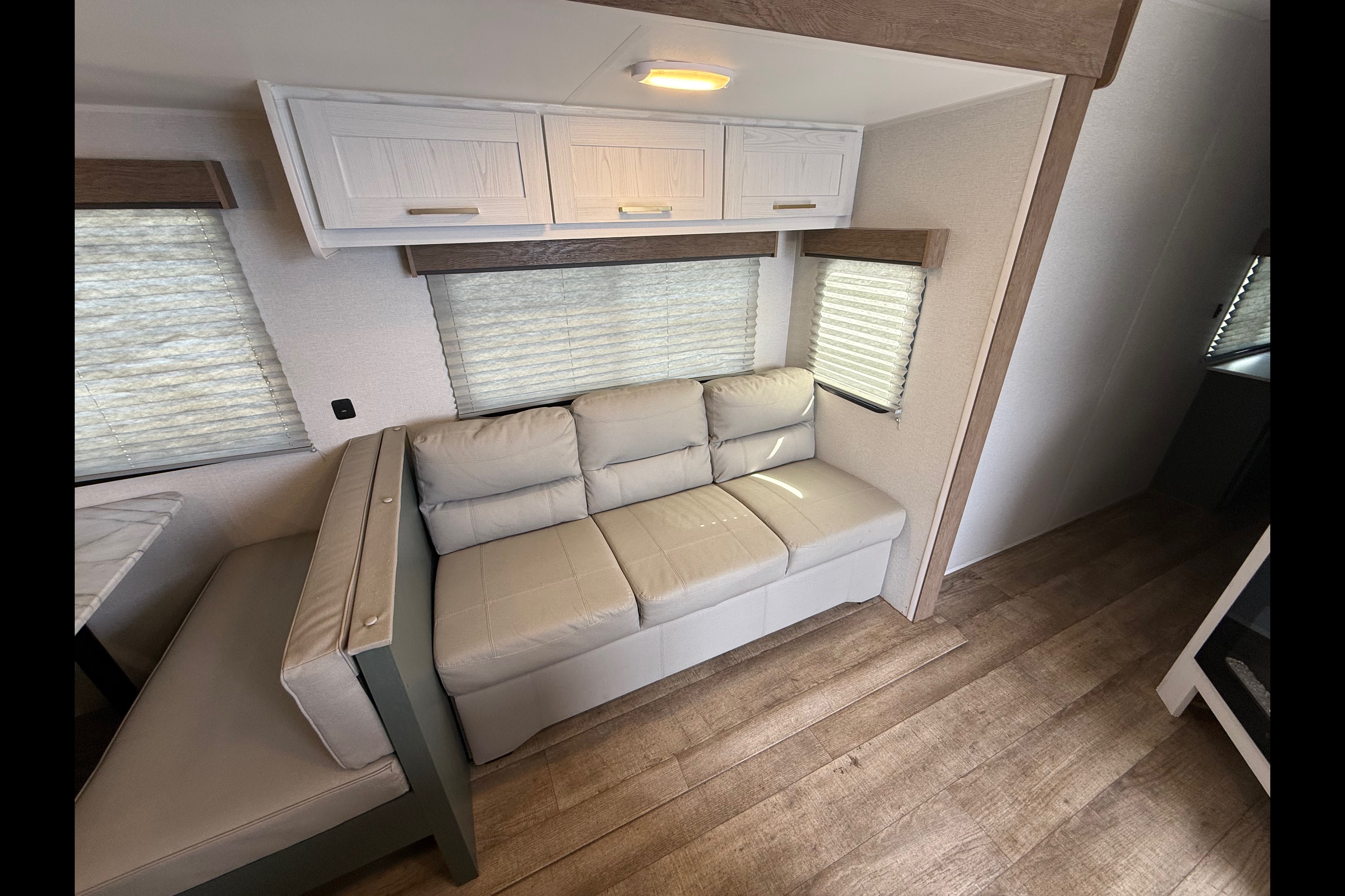 2 Bedroom 1.5 Bath Eddie Bauer Luxury