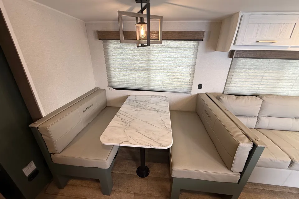 2 Bedroom 1.5 Bath Eddie Bauer Luxury