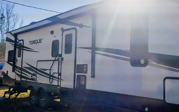 Deep South Camping Heartland T322 Toy Hauler