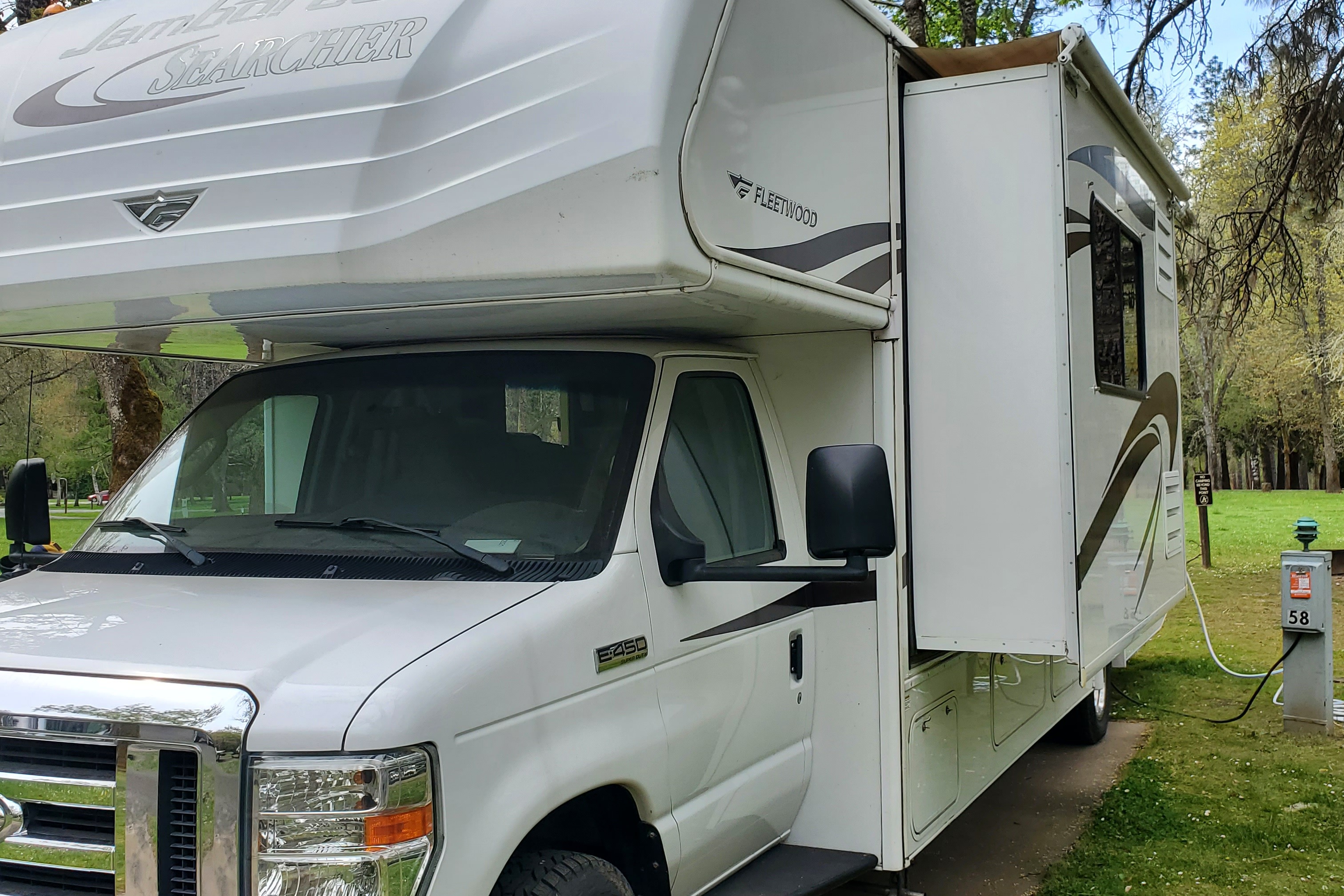 Ashley's Fleetwood Jamboree Searcher Class C