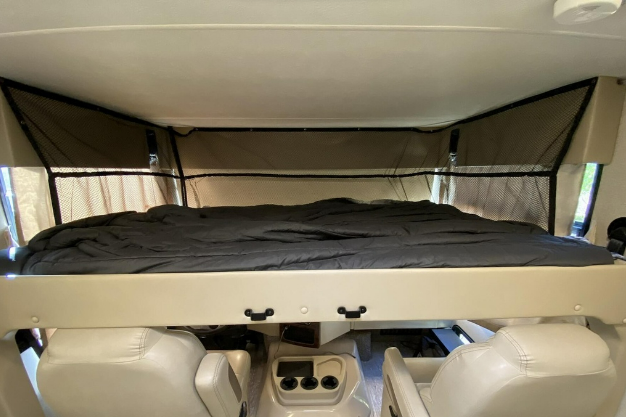 [31] Stress Free RVs - 2018 XL Class A - Hurricane - Midsize