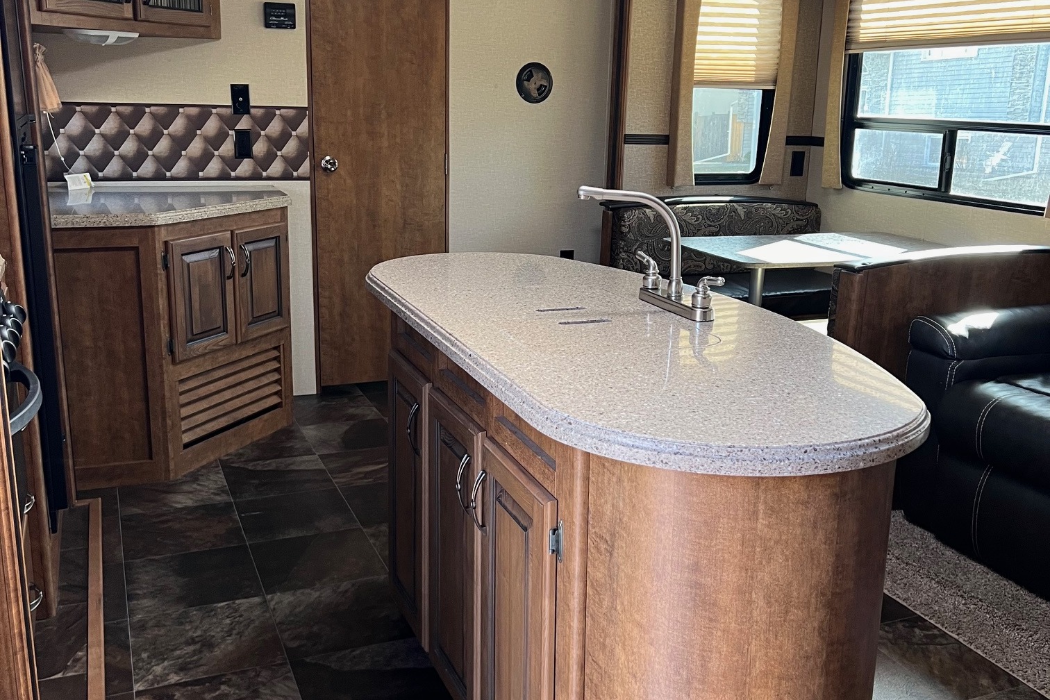 Kevin's Western Country RB26 Travel Trailer