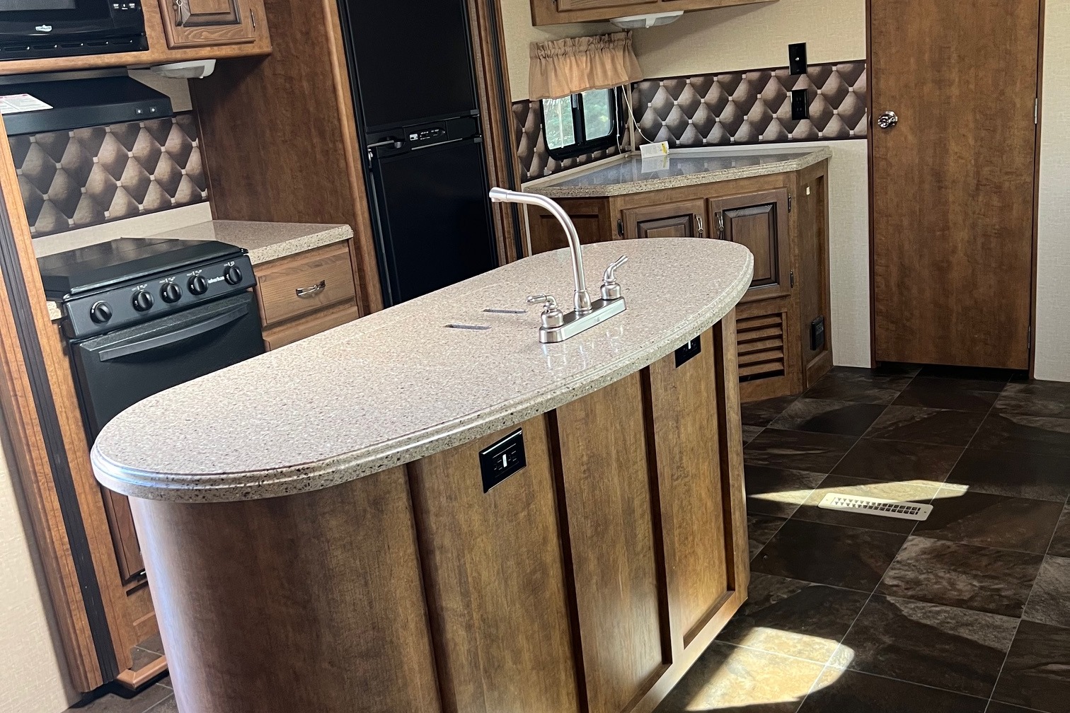 Kevin's Western Country RB26 Travel Trailer