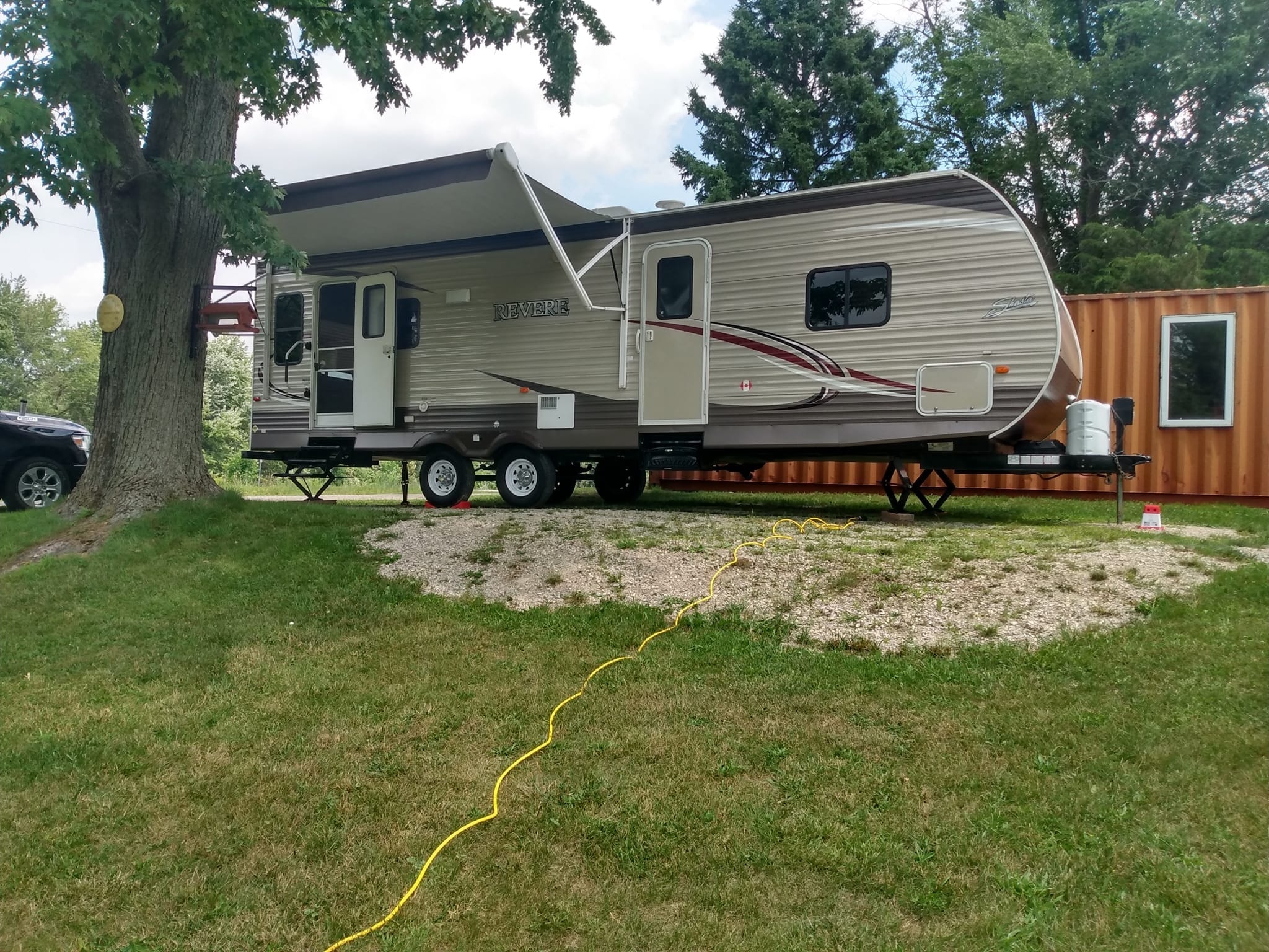 darcy's Shasta REVERE 27RL Travel Trailer