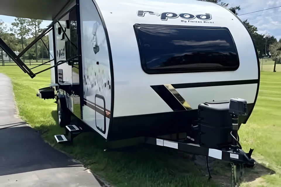 Alex's Forest River R-Pod 193 Travel Trailer