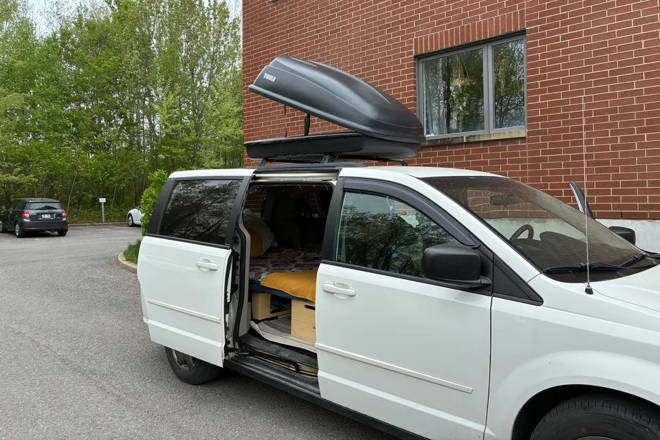 Vincent Dodge Caravan Campervan