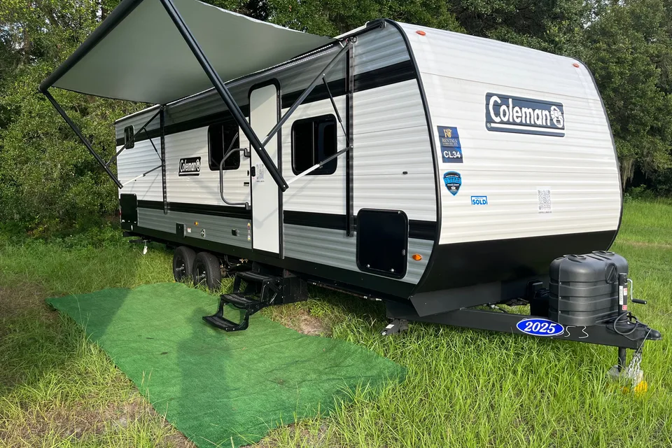 Jenny's 2025 Coachmen 27B Travel Trailer CL34