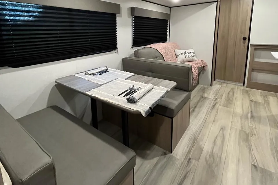 Jenny's 2025 Coachmen 27B Travel Trailer CL34