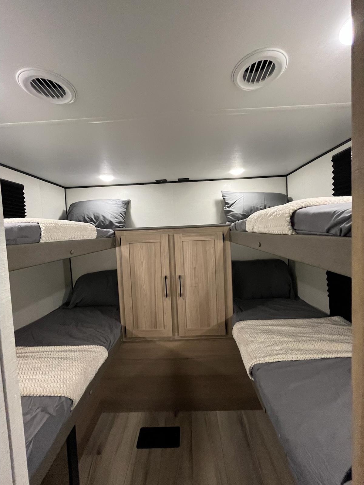 Jenny's 2025 Coachmen 17B Travel Trailer CL34