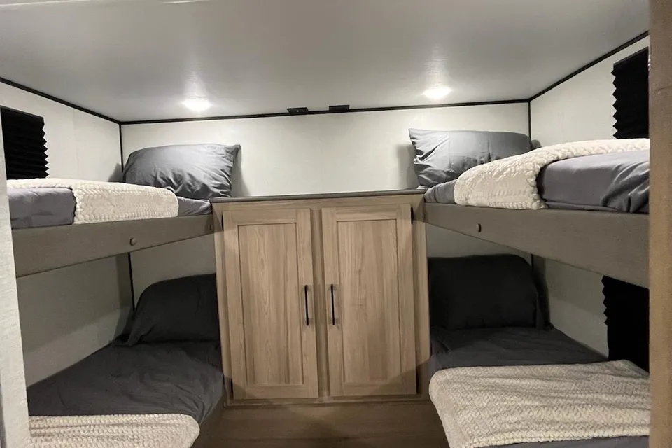 Jenny's 2025 Coachmen 27B Travel Trailer CL34