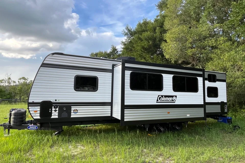 Jenny's 2025 Coachmen 27B Travel Trailer CL34