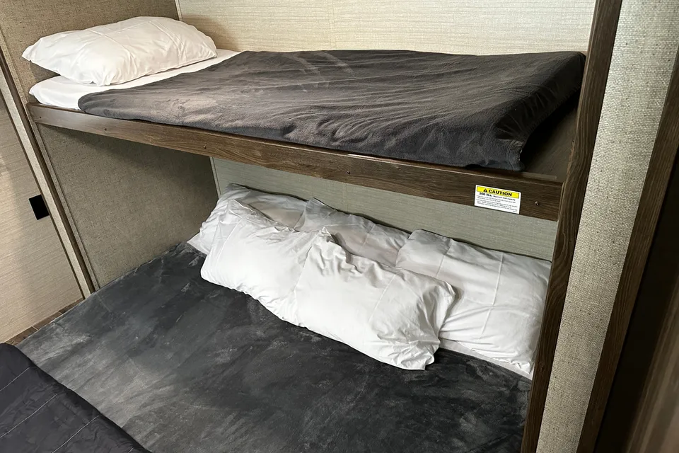 Fully Furnished, Loaded Bunkhouse RV!