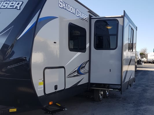 *DELIVERY ONLY* Cruiser RV Shadow Cruiser 225RBS 22 Travel Trailer