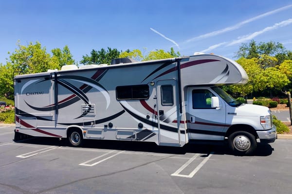 Make great memories in my Roomy Thor Chateau 31L!
