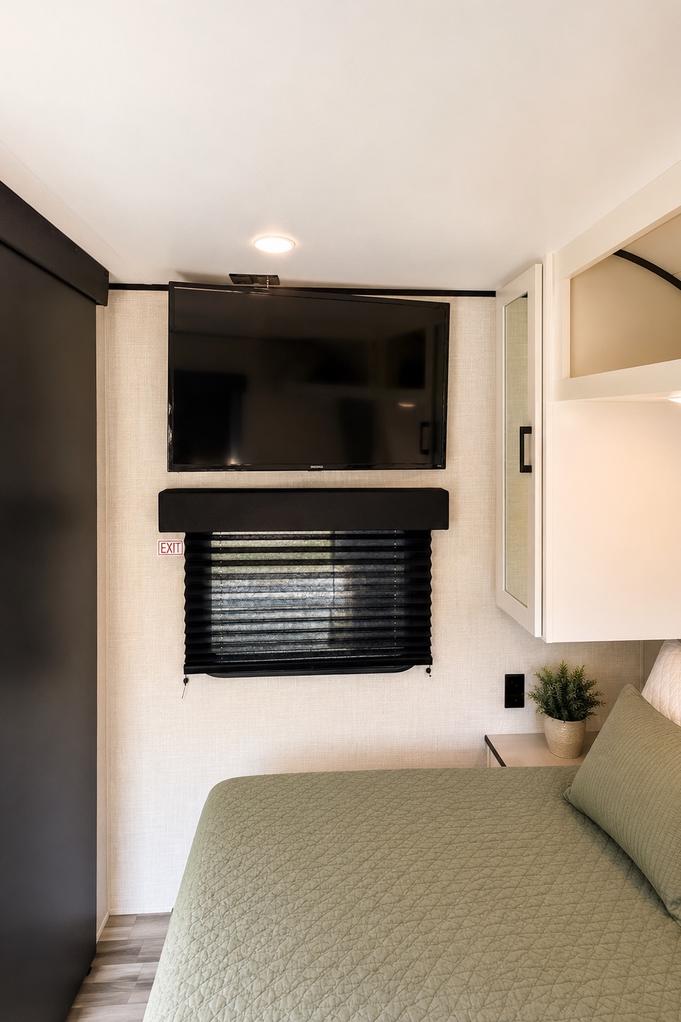 Southern Serenity- 2025 Jayco 262RLS