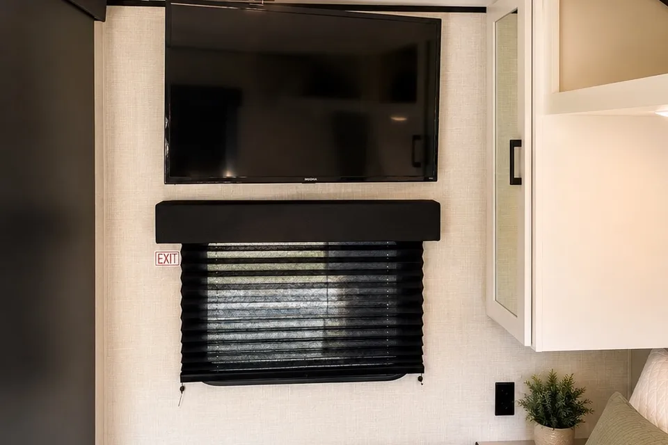 Southern Serenity- 2025 Jayco 262RLS