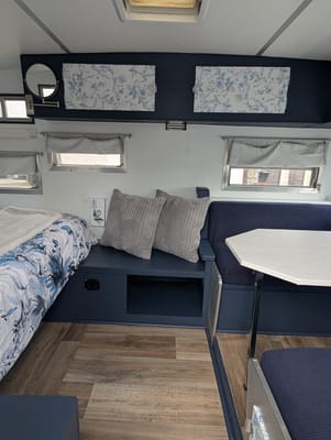 Renovated Skipper 14 - Tent On Wheels