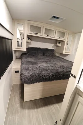 Luxury Twilight 2620 Travel Trailer – Private Queen Suite + Slide-Out