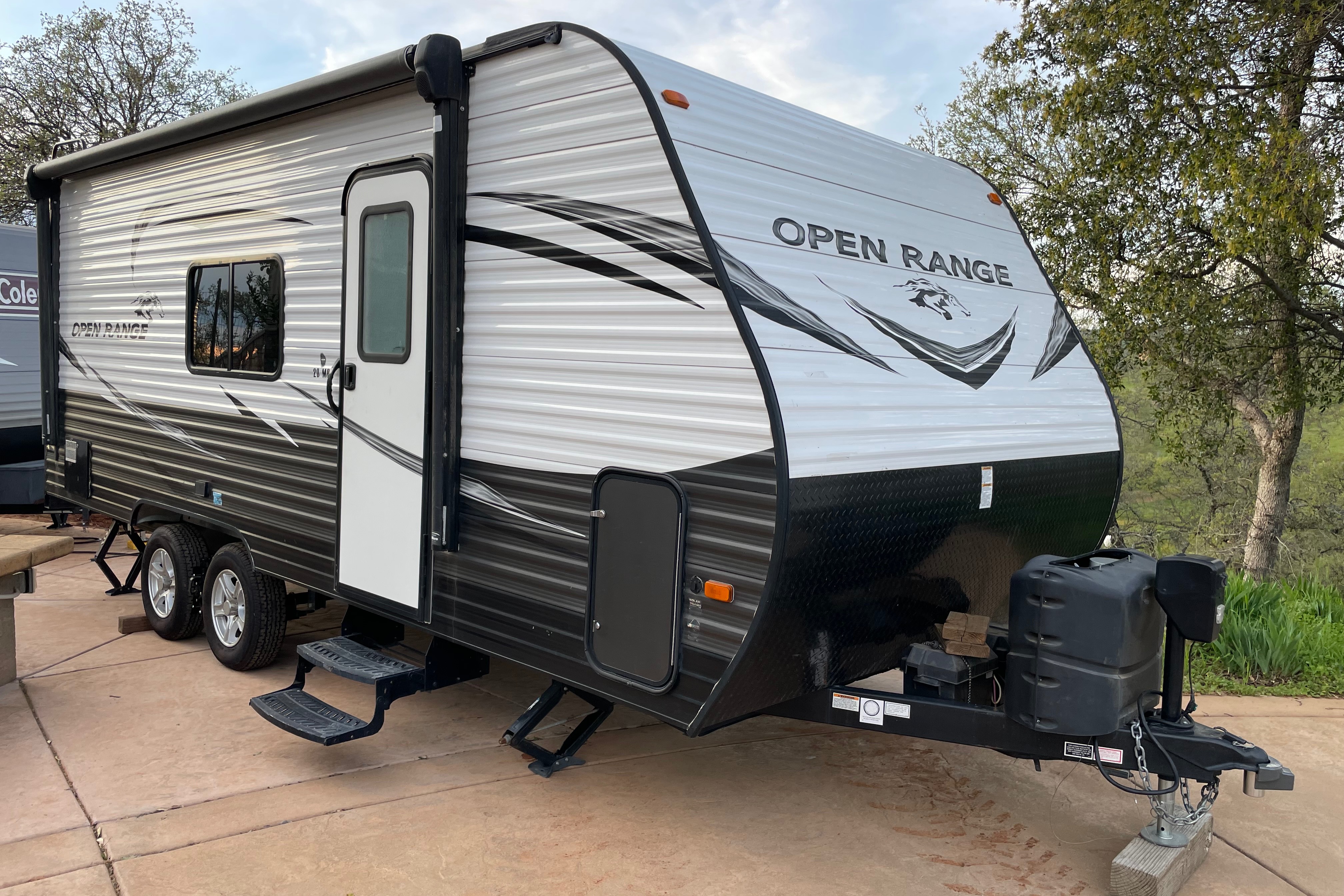 Spacious Clean New 23' Compact Travel Trailer