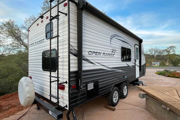 Spacious Clean New 23' Compact Travel Trailer