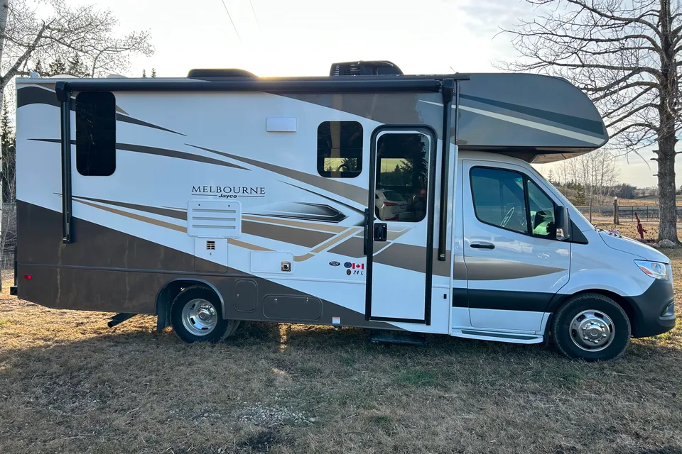 Larry's Jayco Melbourne Class C