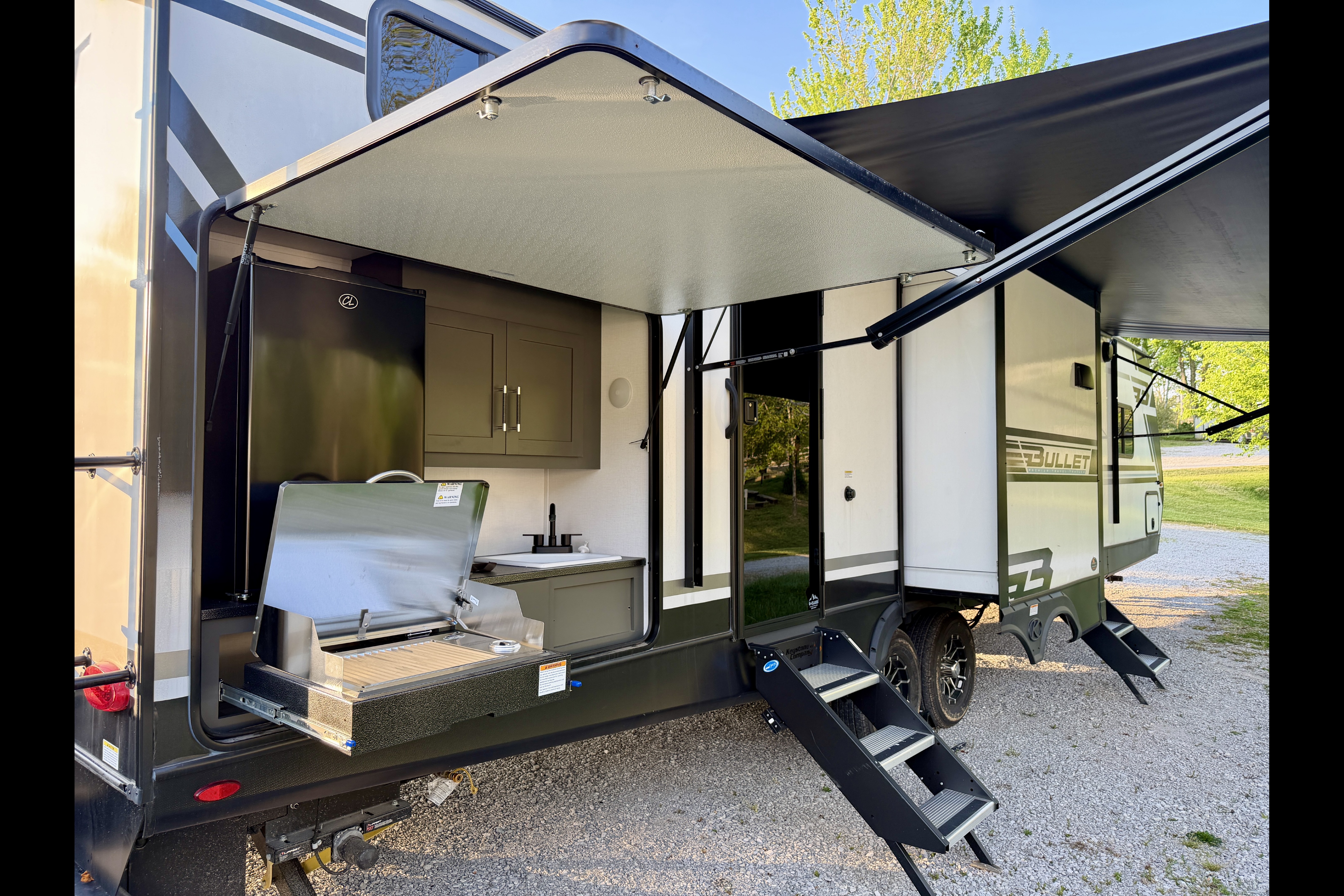 Keystone 330BKQ Travel Trailer