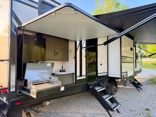 Keystone 330BKQ Travel Trailer