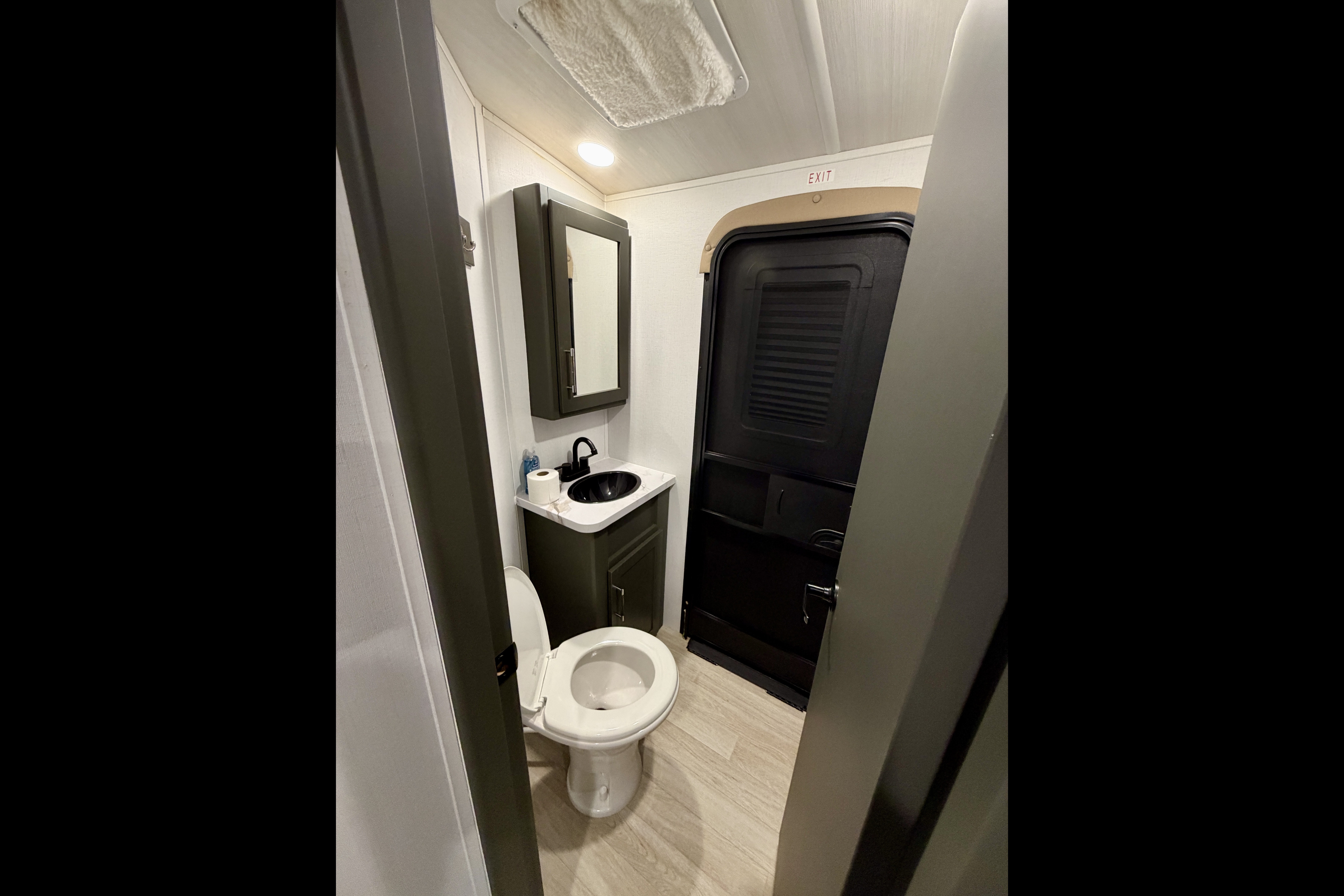 Keystone 330BKQ Travel Trailer