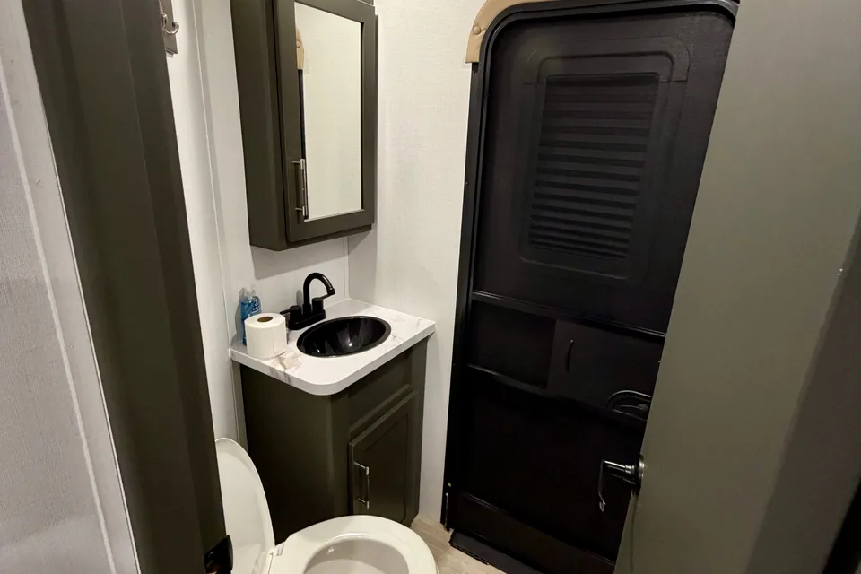 Keystone 330BKQ Travel Trailer