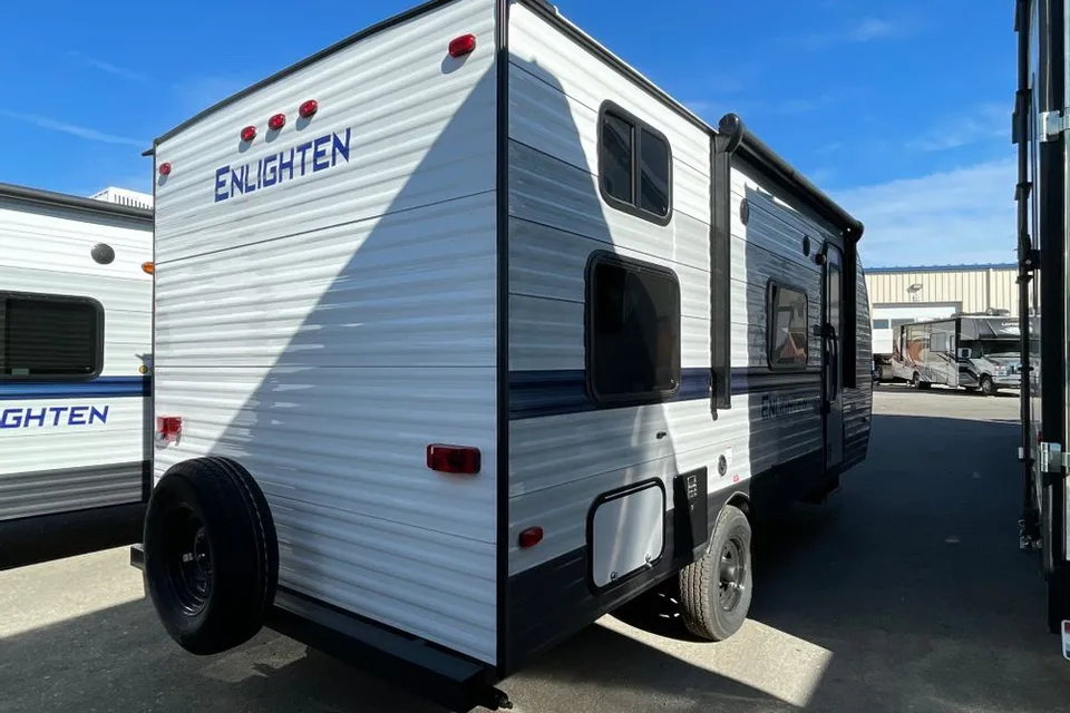 Aaron's Gulfstream Enlighten 19BH Travel Trailer