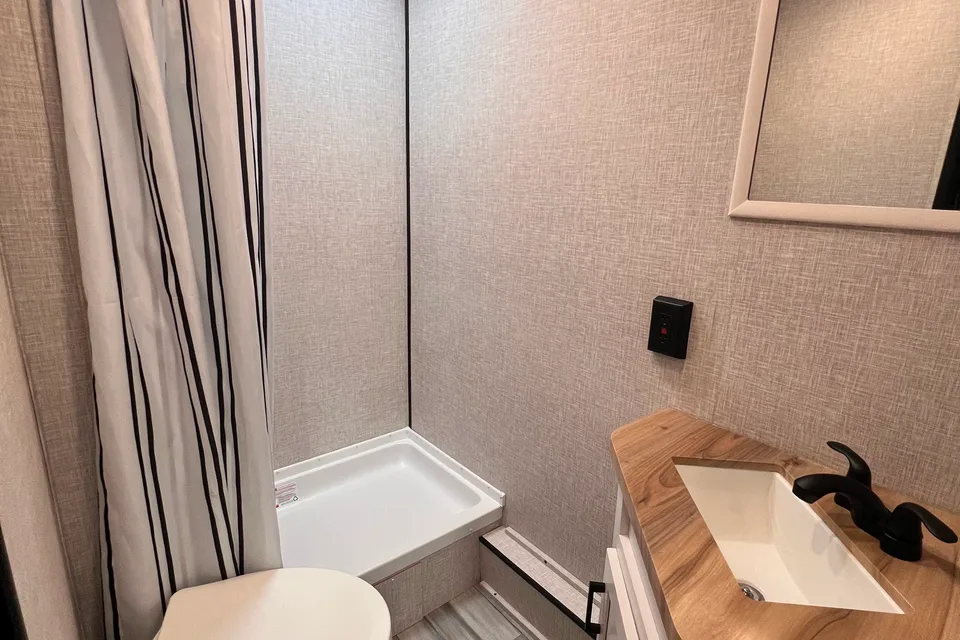 Yang's 2024 Open Range 188BH Travel Trailer