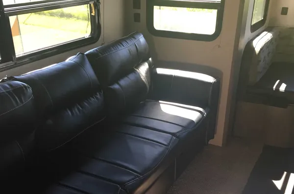 Michael's Winnebago Mini Winni Fifth Wheel
