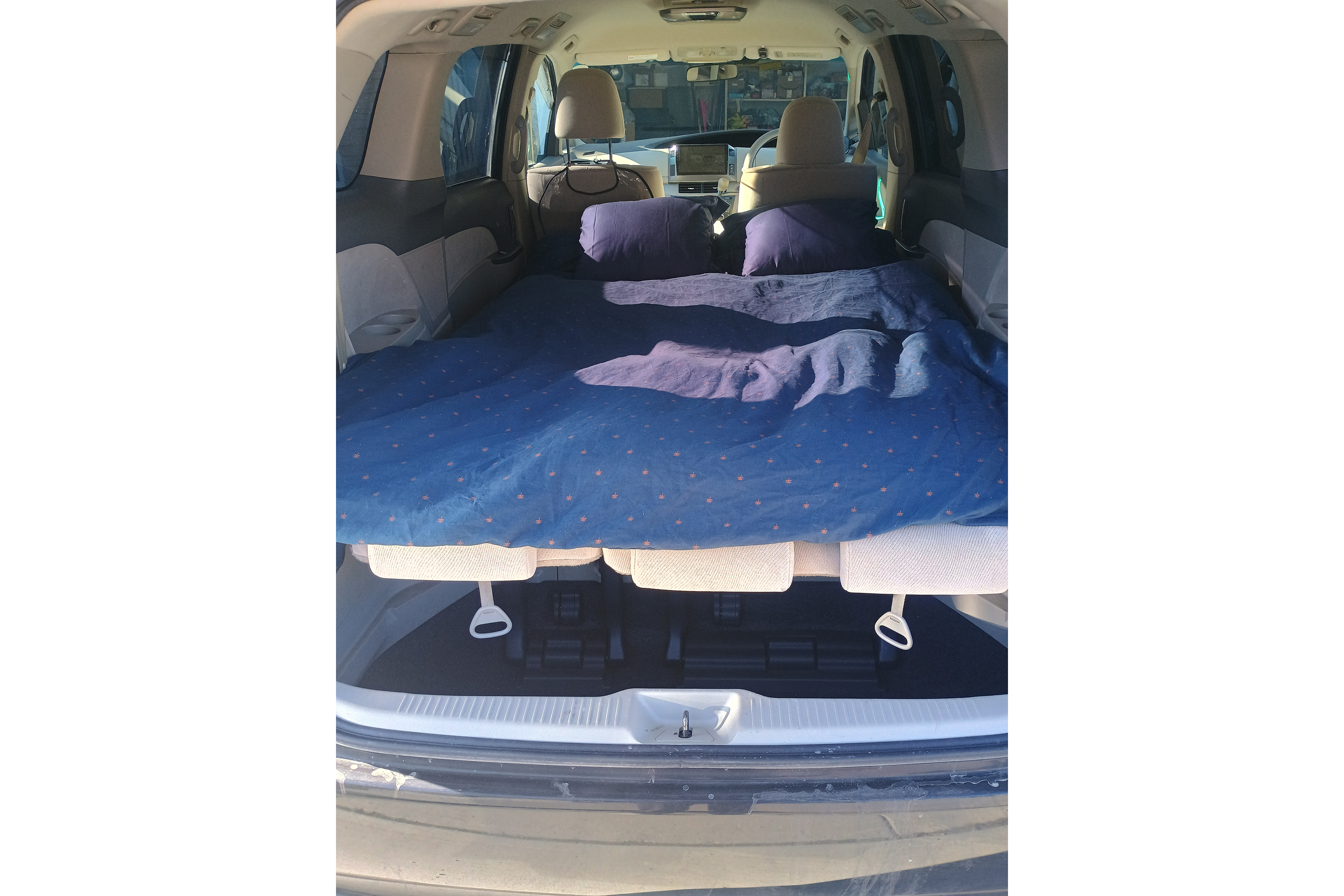 Toyota Campervan (7 seats/2 sleeps) Park Pass +Airport pickup (US/Canada)