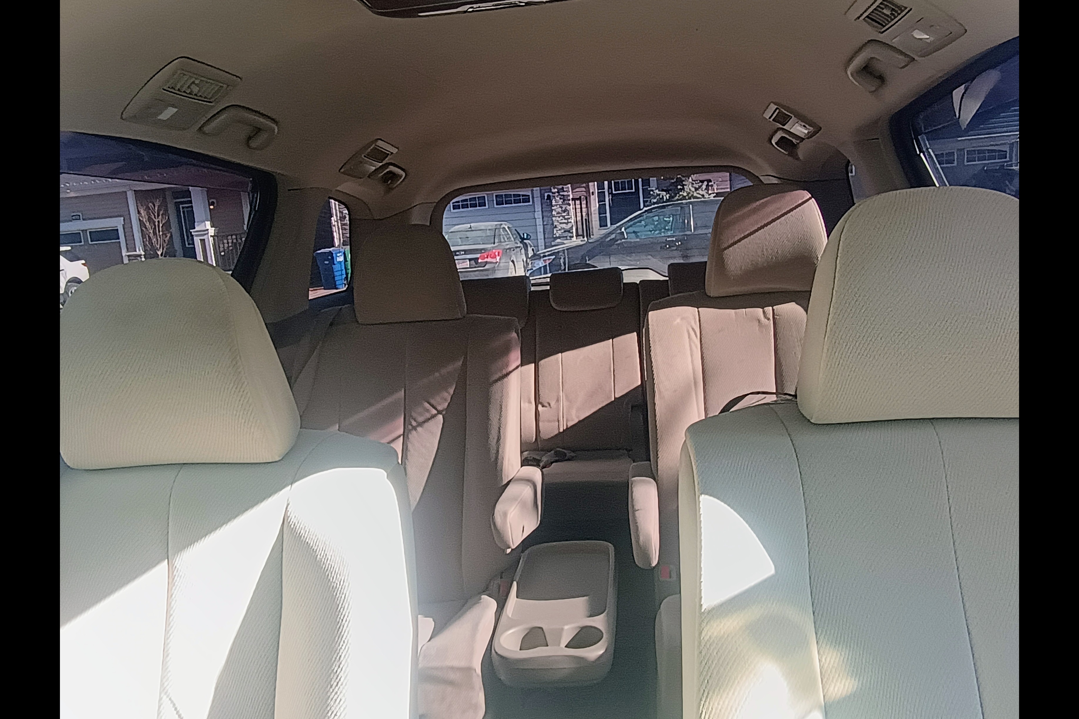 Toyota Campervan (7 seats/2 sleeps) Park Pass +Airport pickup (US/Canada)