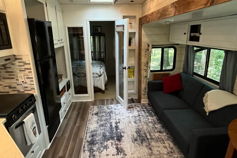 RV Helicarrier (Luxury Family Adventure RV)
