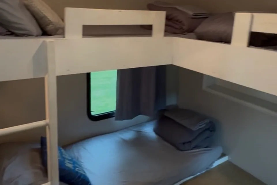 RV Helicarrier (Luxury Family Adventure RV)