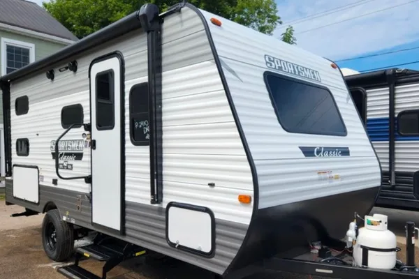 Jeff's 2023 Sportsmen 191BHK Travel Trailer