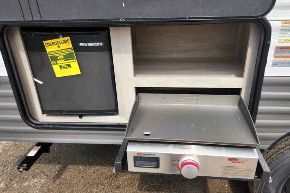 Jeff's 2023 Sportsmen 191BHK Travel Trailer