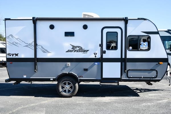 David's 2022 Jayco 17ft Bunkhouse