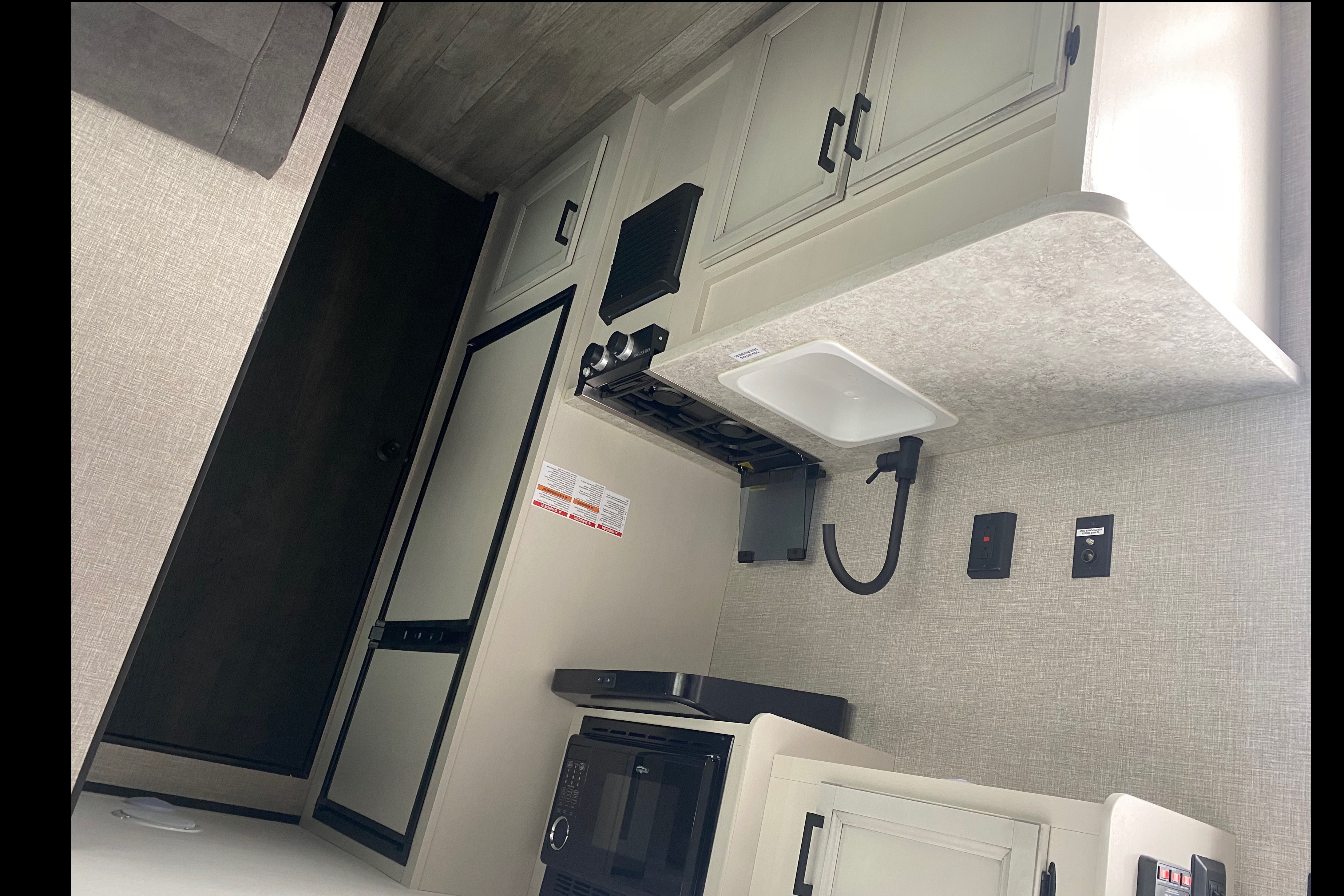 David's 2022 Jayco 17ft Bunkhouse