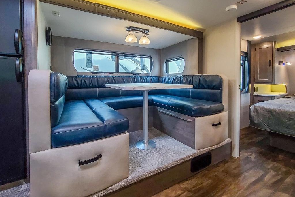 4 seasons - Family Travel Trailer 2021(Pet Friendly)