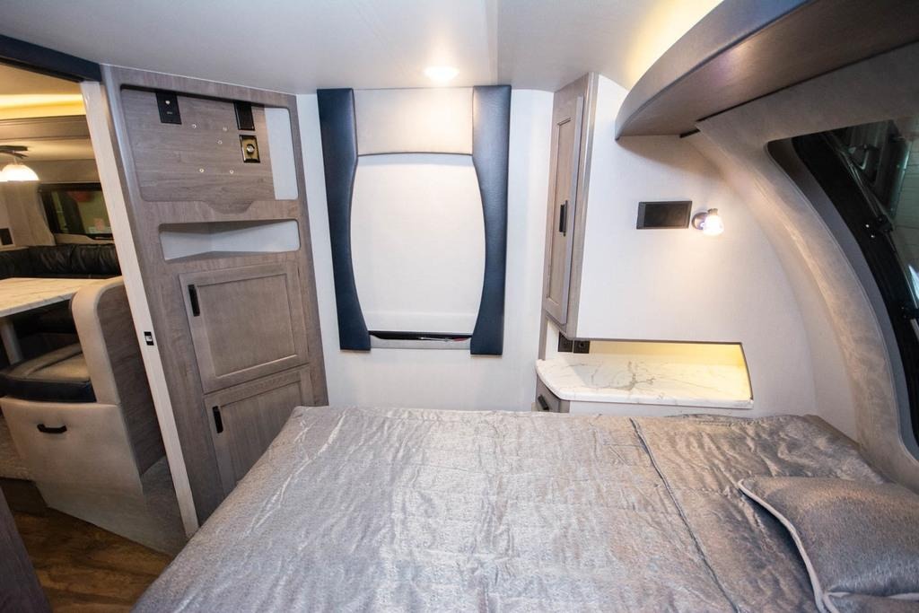 4 seasons - Family Travel Trailer 2021(Pet Friendly)