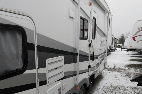 Nicely Maintained Bunkhouse 5th Wheel